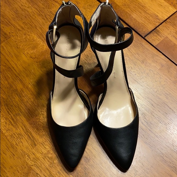 Banana Republic Black Pumps - Picture 2 of 8